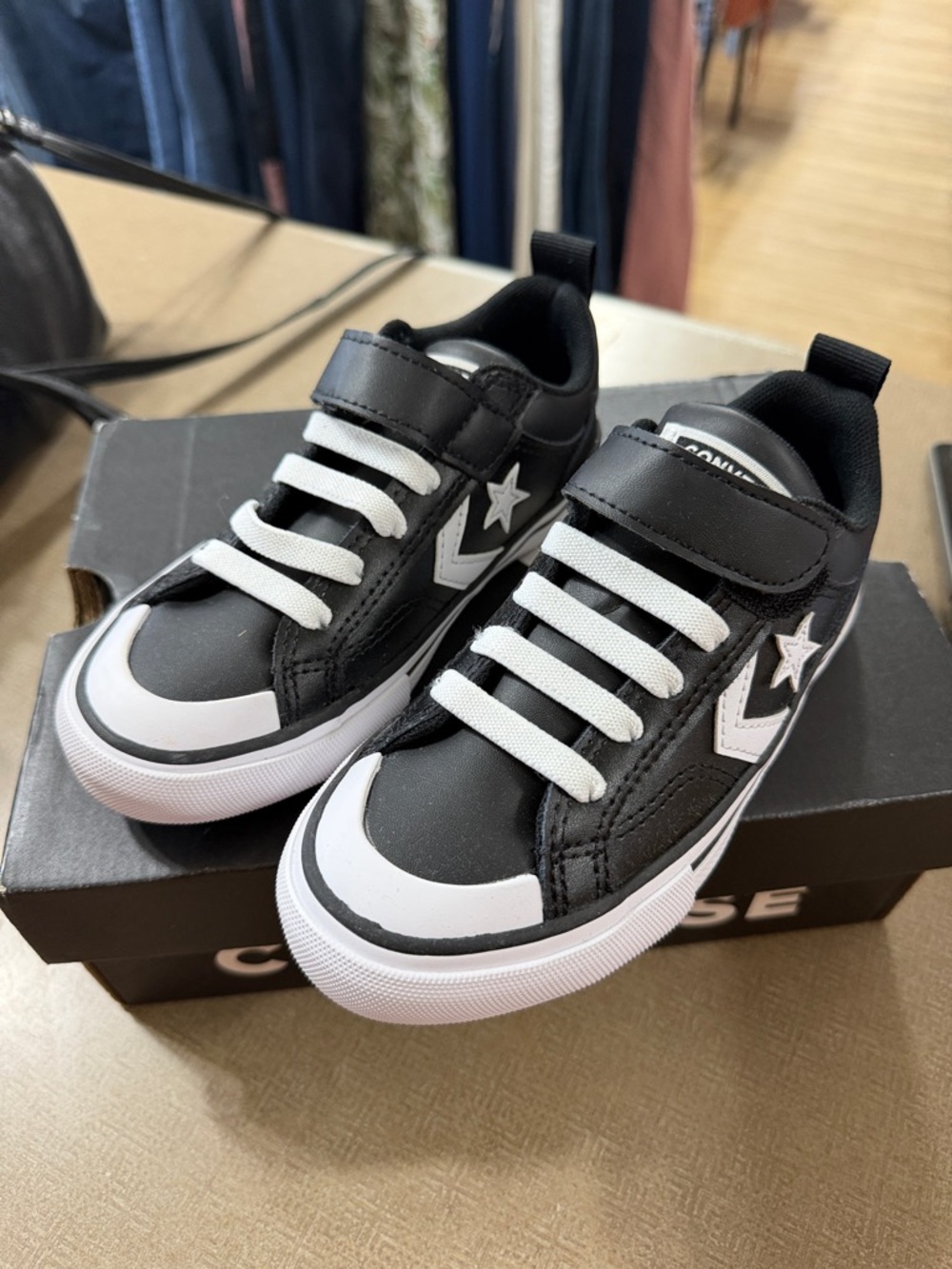 Converse Pro Blaze trap ox black and White youth size 11 New in box